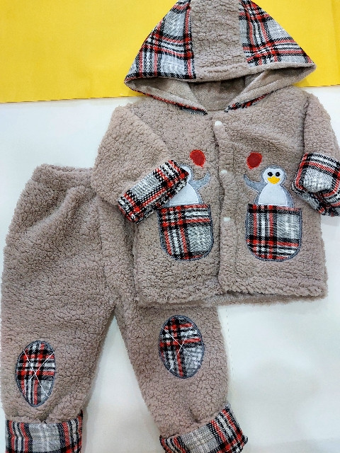 کاپشن گرم بچگانه