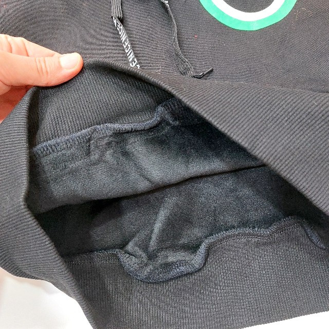 هودی داخل مخمل