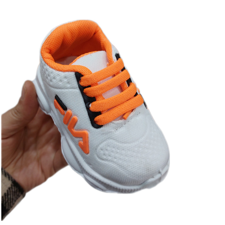 کتونی صدادار بچگانه