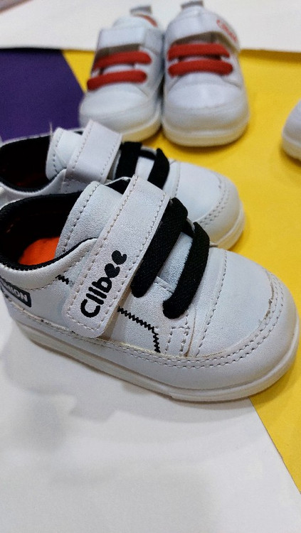 کفش بوقی بچگانه