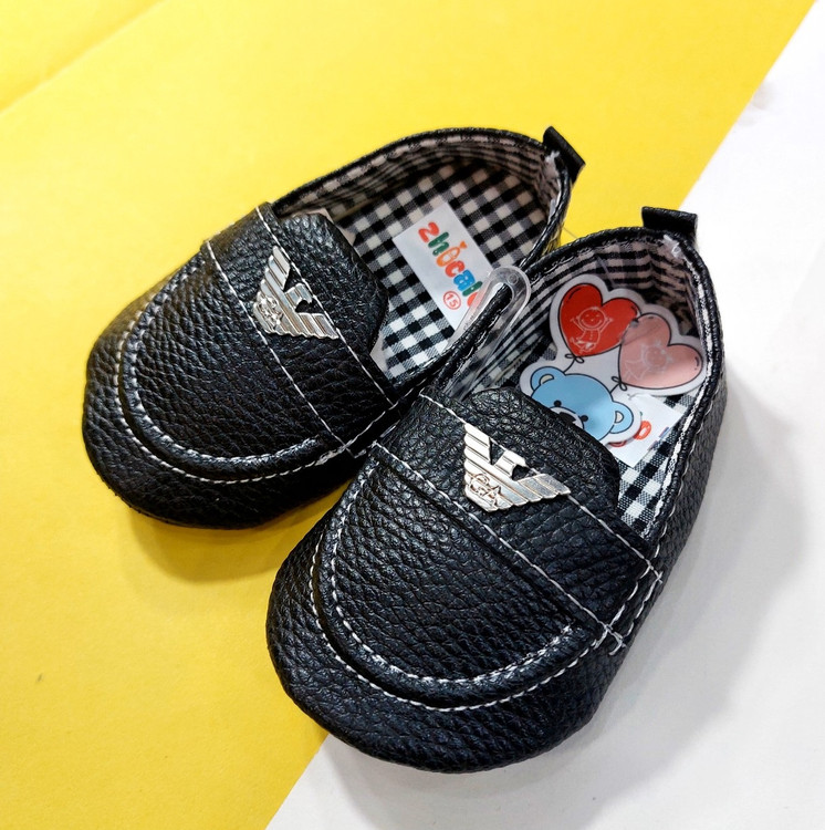 پاپوش نوزادی