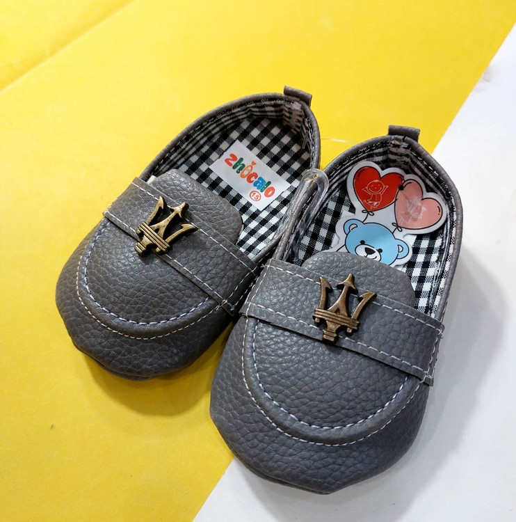 پاپوش ژیکالو