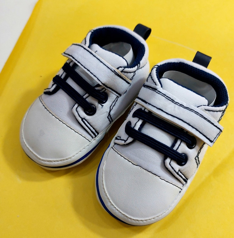 پاپوش اسپورت دخترانه