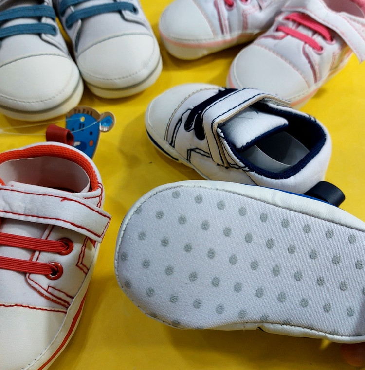 پاپوش بچگانه