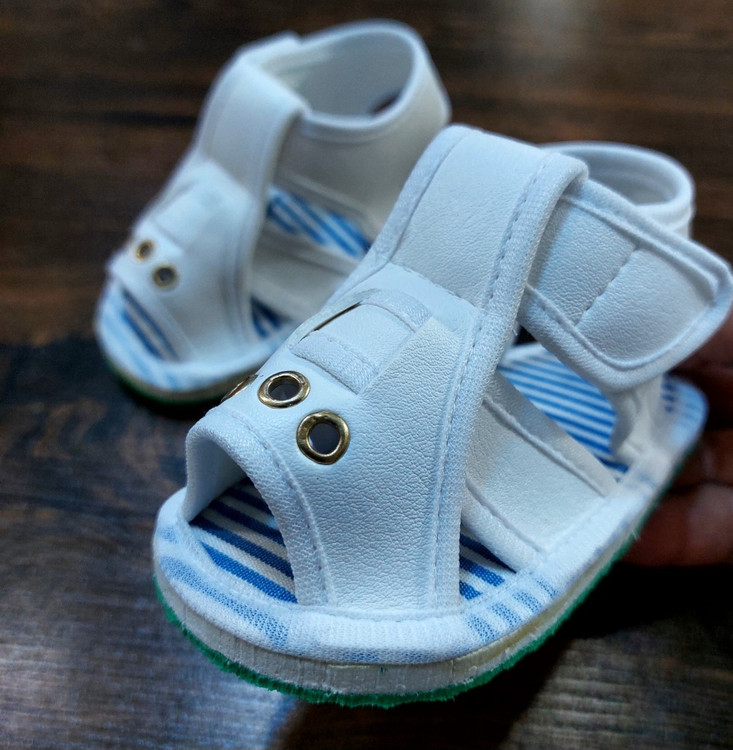 پاپوش نوزاد