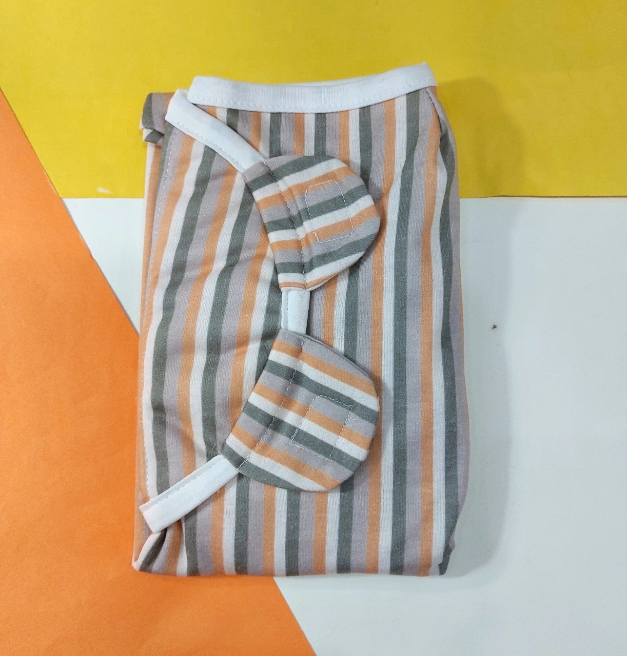 قنداق چسبی نوزاد