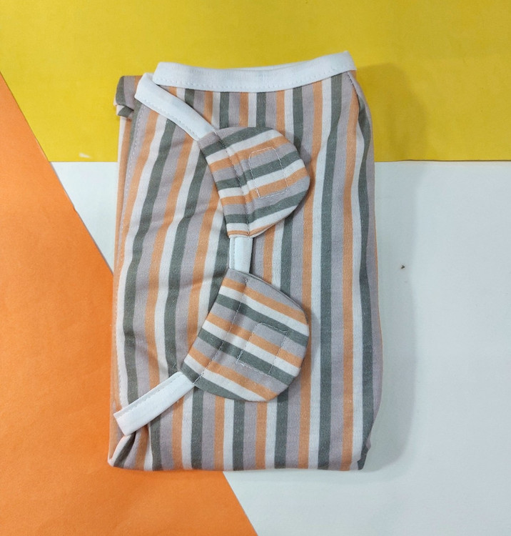 قنداق چسبی نوزاد