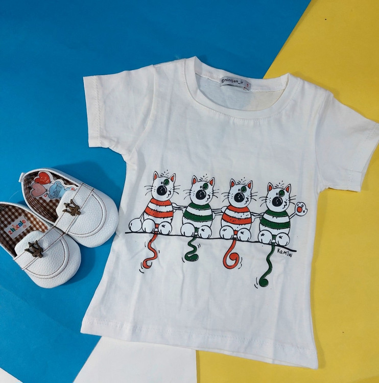 تیشرت سفید بچگانه