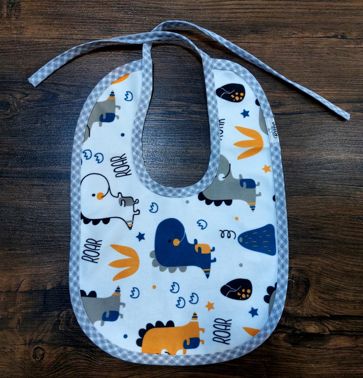 خرید پیش بند نوزاد با قیمت مناسب و کیفیت بالا