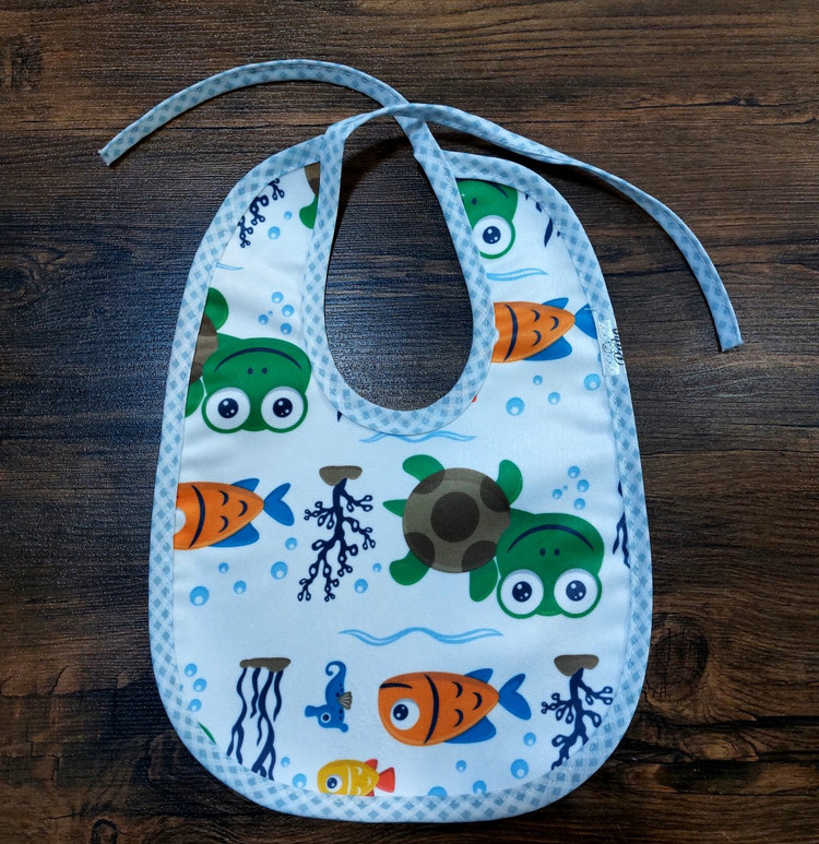 پیش بند بند دار نوزاد