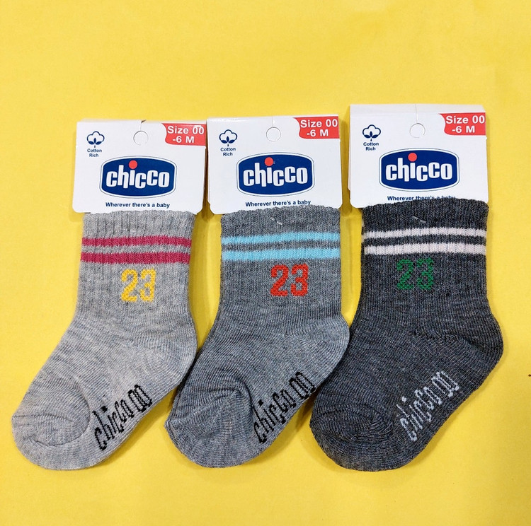 جوراب بچگانه