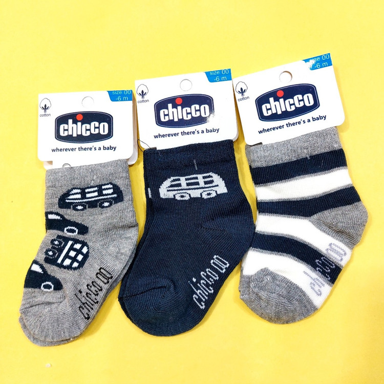 جوراب بچگانه