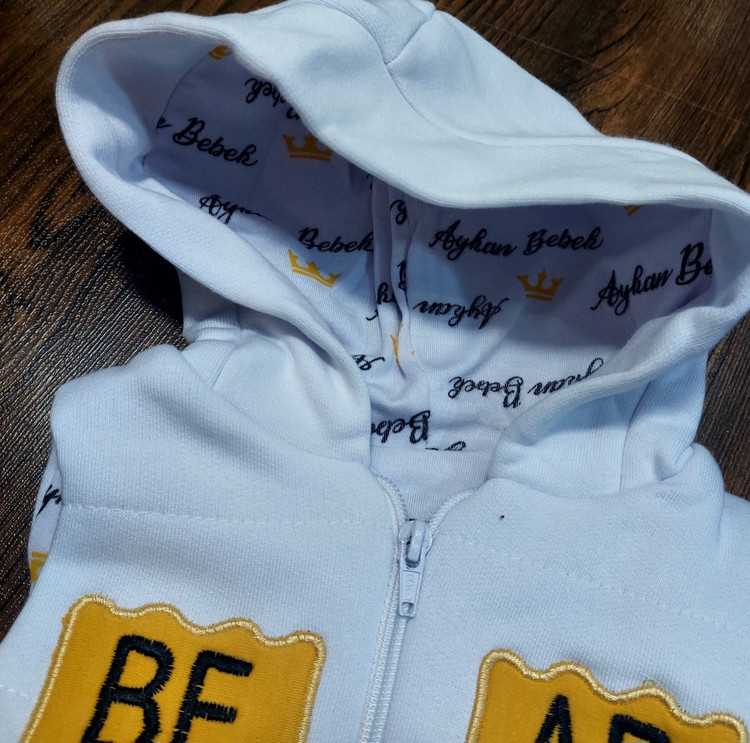 پافر سفید کلاهدار