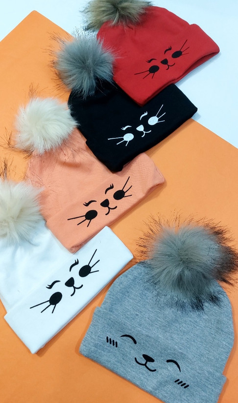 کلاه پوم دار بچگانه