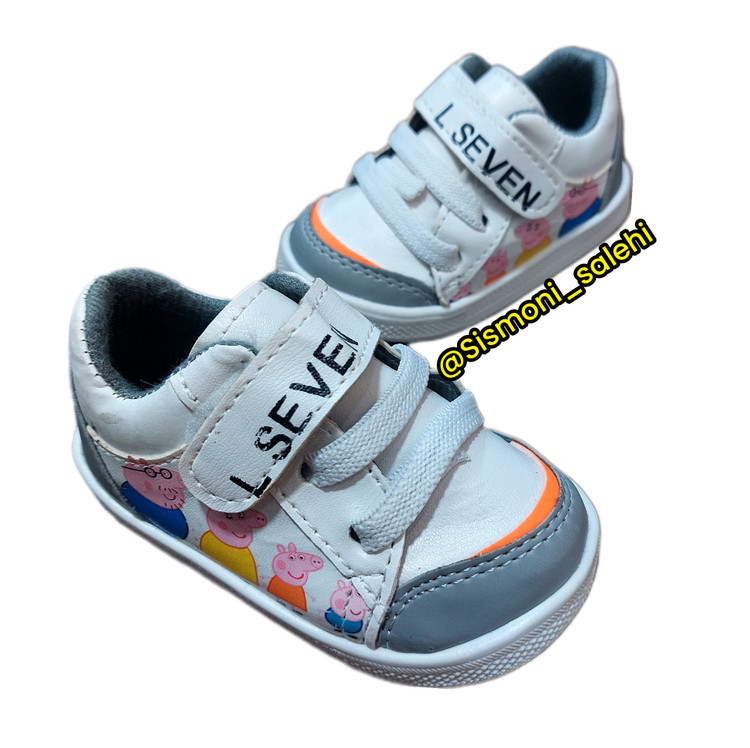 کفش چسبی بچگانه