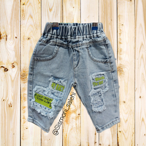 شلوار جین بچگانه