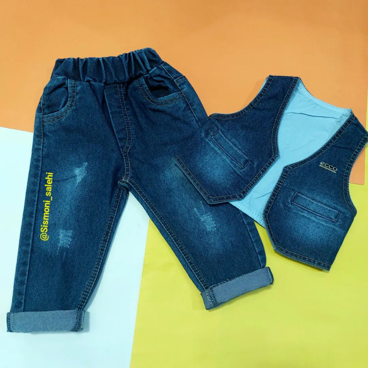 لباس بچگانه