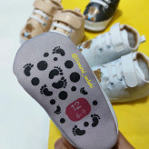 پاپوش نوزادی