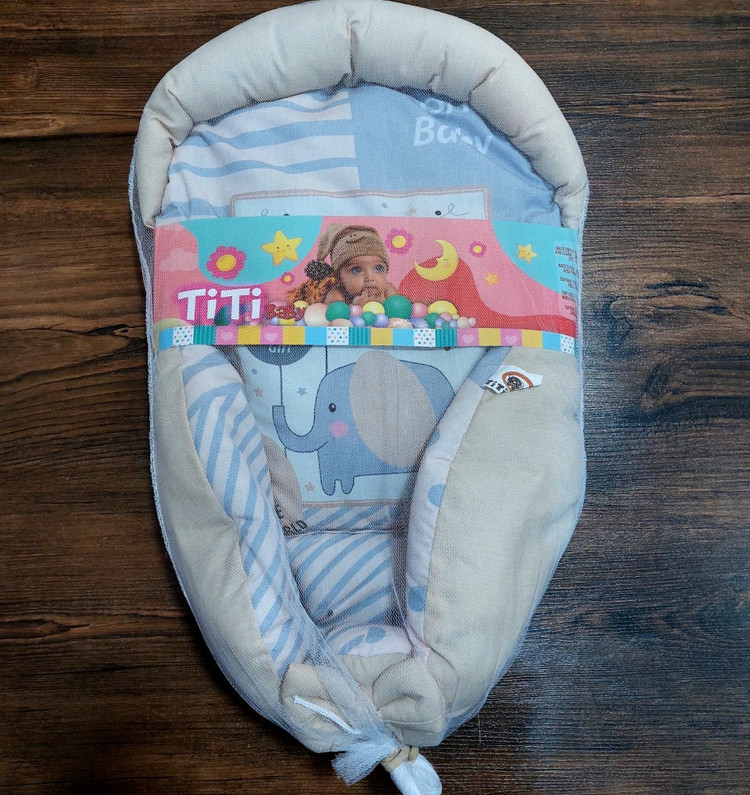 آغوشی بغلی نوزاد