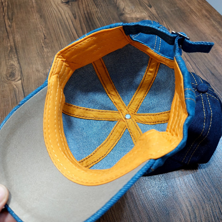 کلاه لبه دار نوزادی