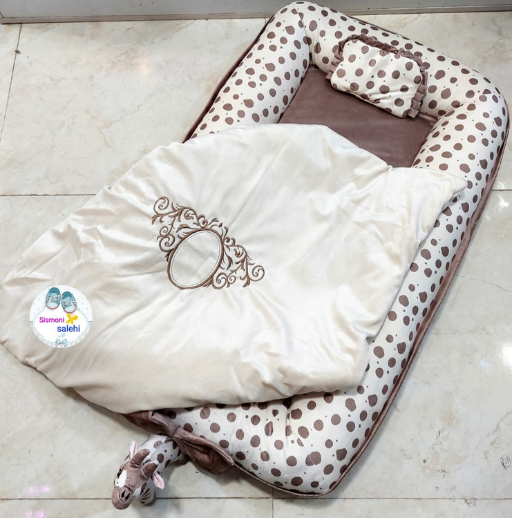 لحاف و بالش و تشک گاردار مخمل نوزادی کرم