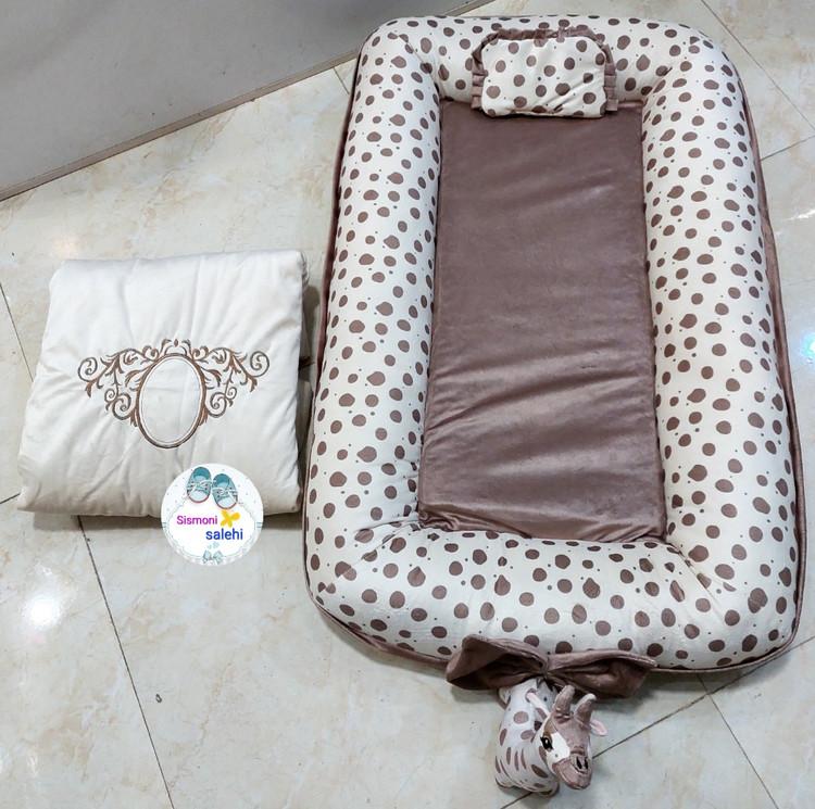 سرویس خواب لبه دار نوزاد ۳ تکه مخمل طرح زرافه ارزانتر از همه جا