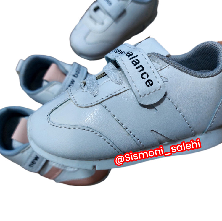 کفش نیوبالانس بچگانه