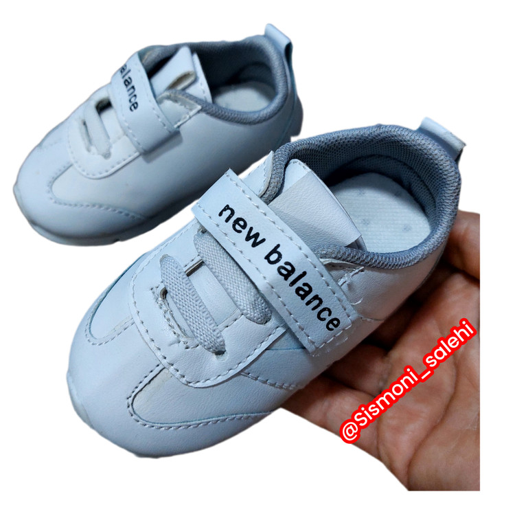 کتونی بچگانه