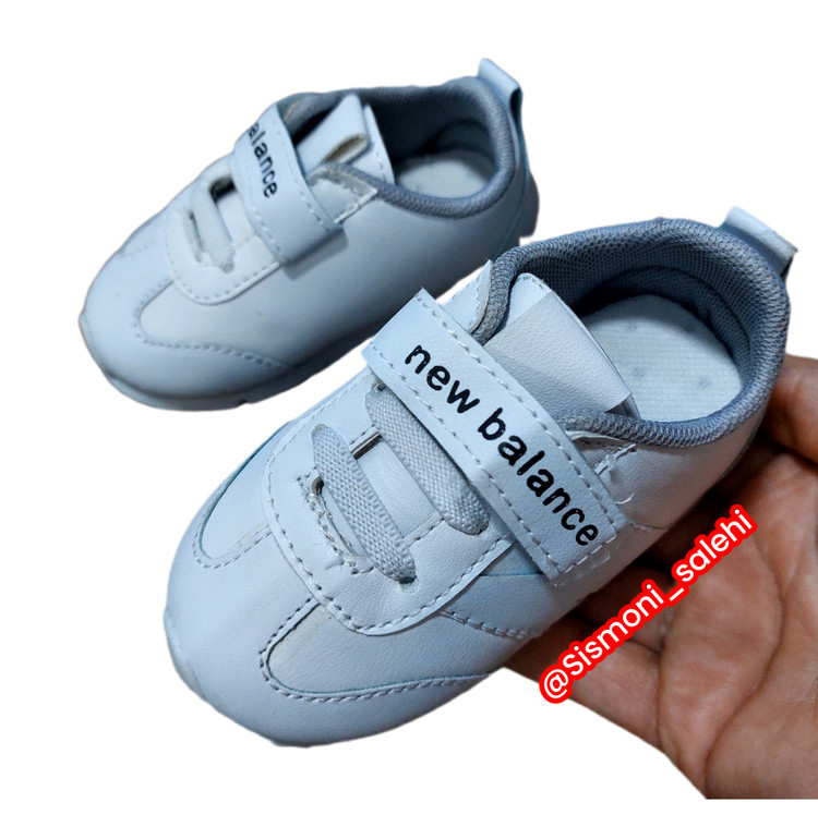 کتونی بچگانه