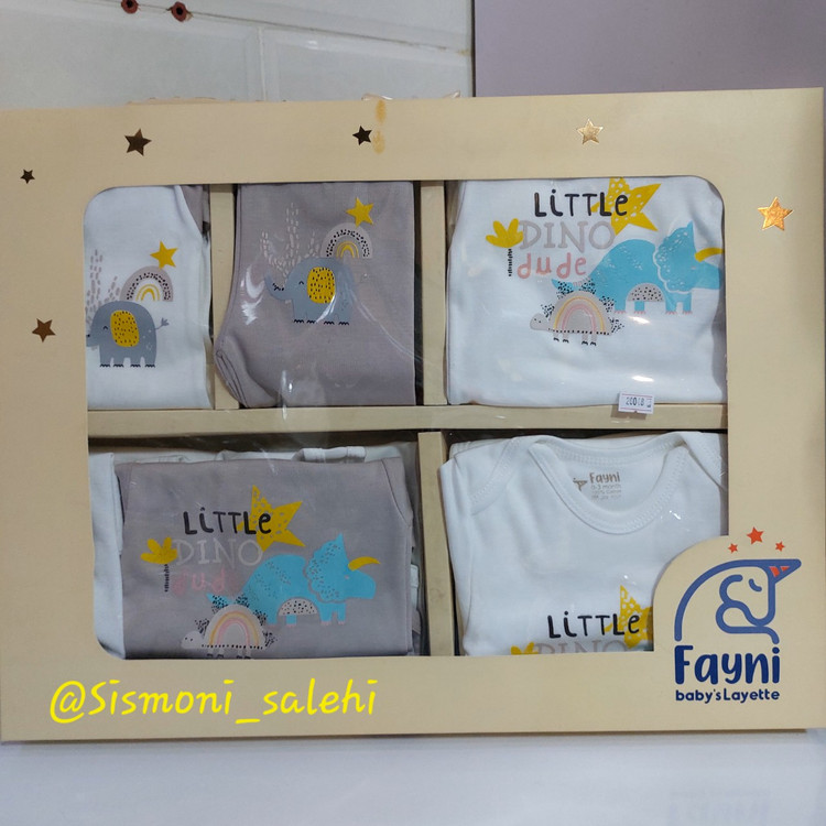 ارسال فوری سرویس لباس نوزاد