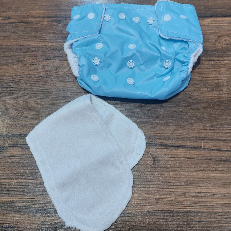 پوشک دائمی و شورت آموزشی قابل شستشو دکمه دار بیبی کلاب به همراه پد حوله ای