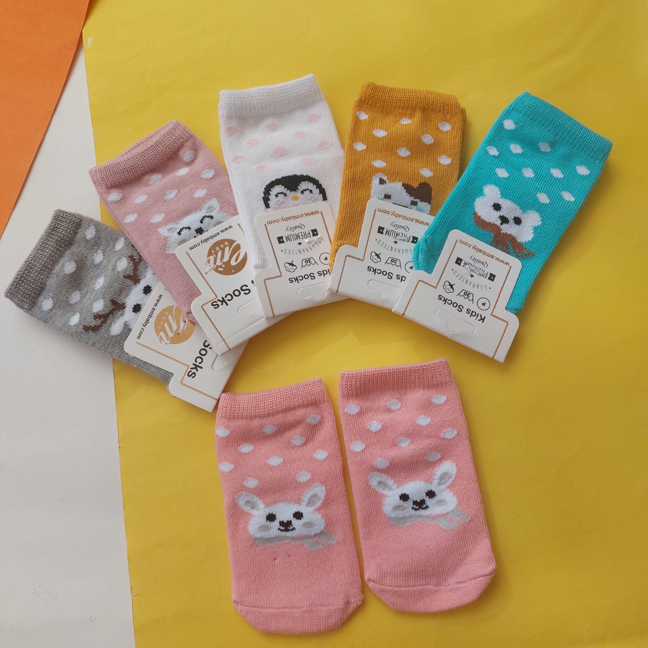 جوراب رنگی نوزادی embaby