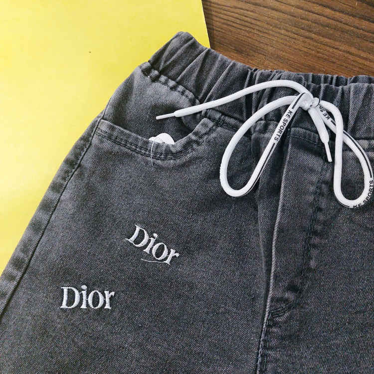 شلوارک جین زغالی طرح Dior از برند ایرانی alone